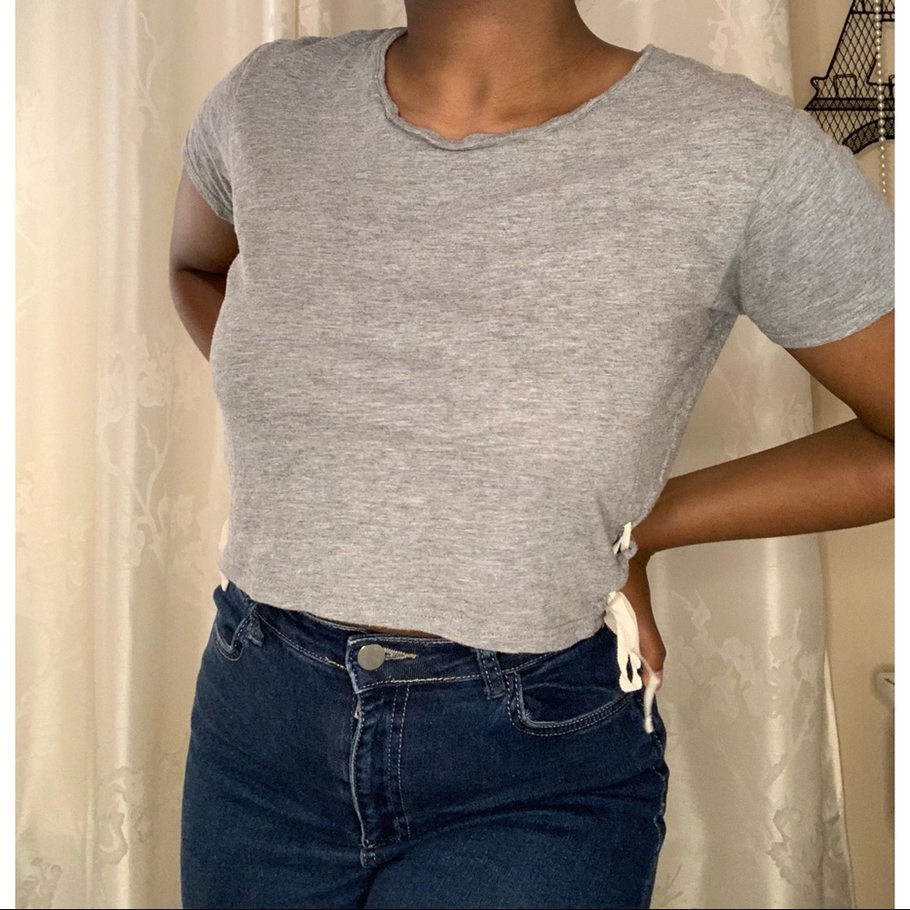 Garage Cropped T-Shirt